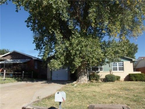 2335 NW 43rd St, Lawton, OK 73505