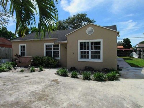 660 NE 4 PL, Hialeah, FL 33010