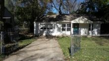 200 W 83rd Ter Kansas City, MO 64114