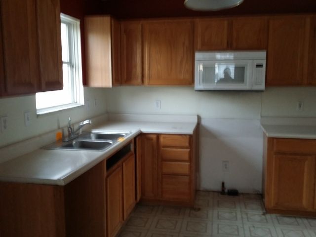 256 Chatterly Ln, Columbus, OH 43207