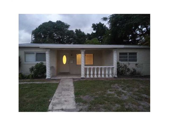 6543 SW 27TH PL, Hollywood, FL 33023