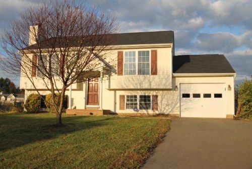 10414 Wisteria Dr, Fredericksburg, VA 22408