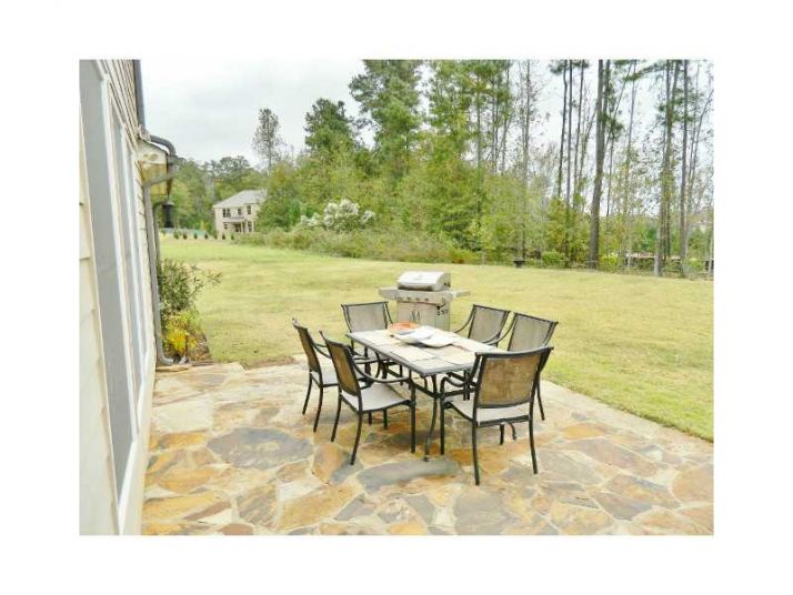 6828 Louis Drive, Locust Grove, GA 30248