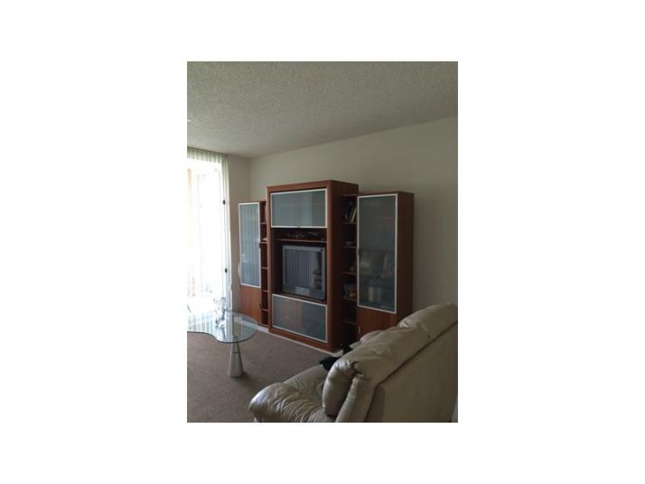 9755 NW 52 ST # 308, Miami, FL 33178