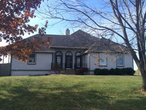 25054 Mission Belleview Rd, Louisburg, KS 66053