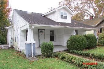 2304 Cecil Avenue, Knoxville, TN 37917