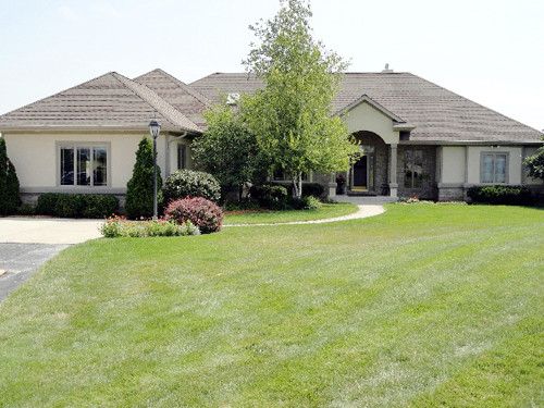 N87 W27373 Emerald Fields Ct, Wallburg, NC 27373