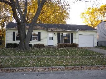 8612 Wakefield Dr, Machesney Park, IL 61115