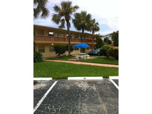 751 PINE DR # 211, Pompano Beach, FL 33060