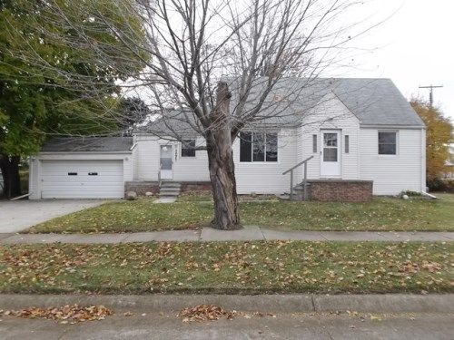 28961 Palomino Dr, Warren, MI 48093