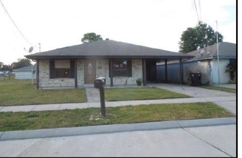 2908 Chalona Drive, Chalmette, LA 70043