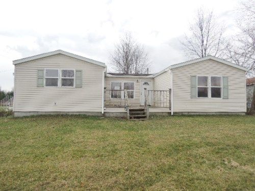 4165 Manning Dr, Fort Gratiot, MI 48059