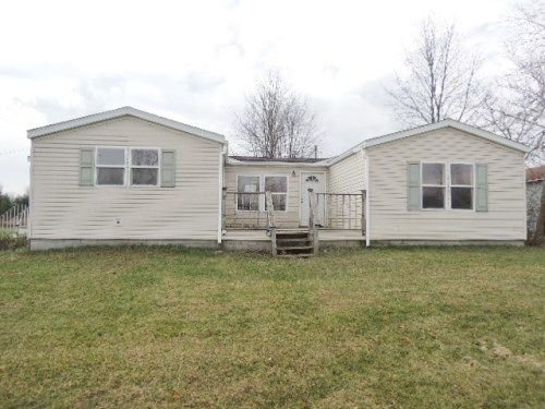 4165 Manning Dr, Fort Gratiot, MI 48059