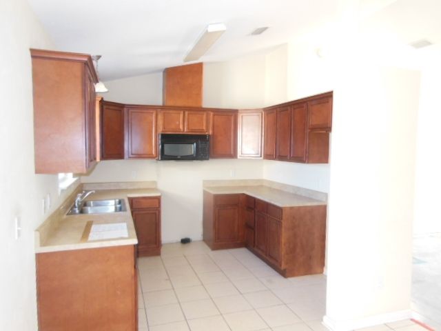 92 Slash Lane, Midway, FL 32343