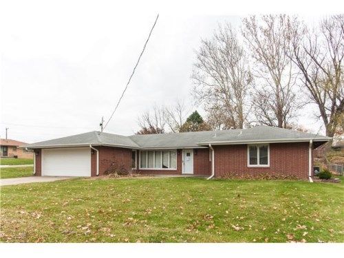 2111 75th St, Urbandale, IA 50322