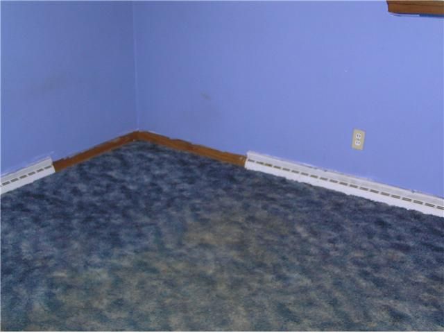 1010 Sharon New Castle Rd, Farrell, PA 16121