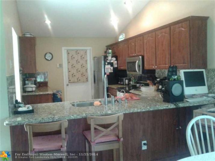 15801 N WIND CIR, Fort Lauderdale, FL 33326