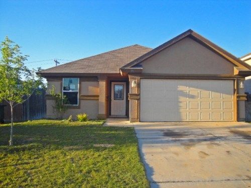 1918 Stonefield Ln, Laredo, TX 78045