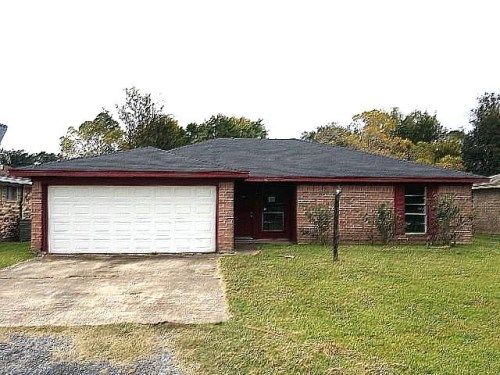 535 Clemmons St, Beaumont, TX 77707