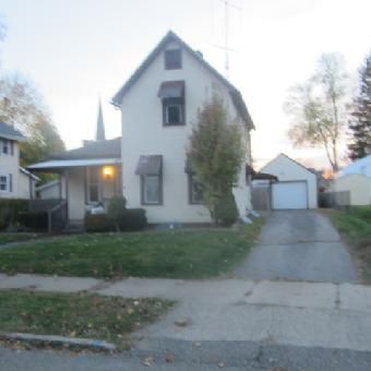 424 Race St, Dover, OH 44622