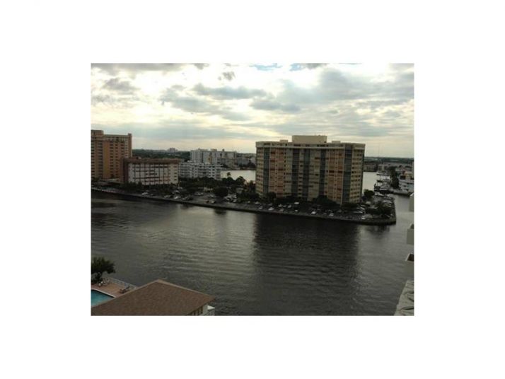 1833 S OCEAN DR # 1208, Hallandale, FL 33009