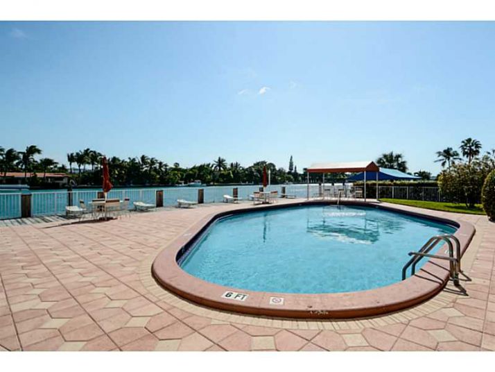 9111 E BAY HARBOR DR # PH-F, Miami Beach, FL 33154