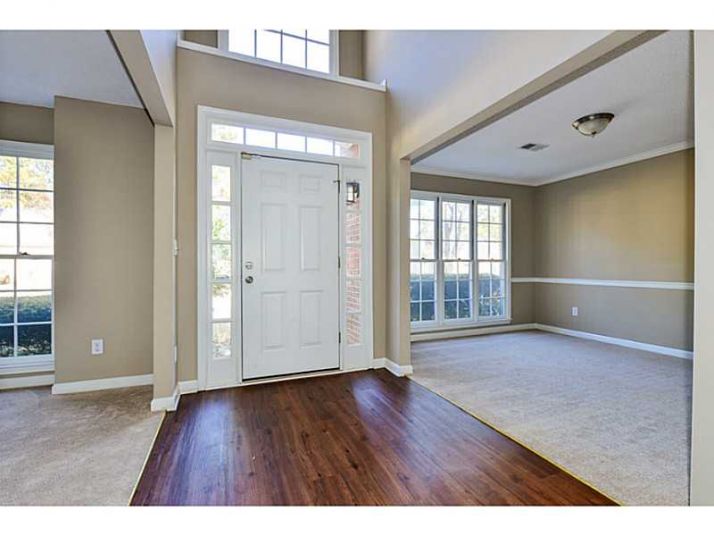 654 Radford Circle, Woodstock, GA 30188