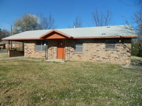 927 South C Street, Rogers, AR 72756