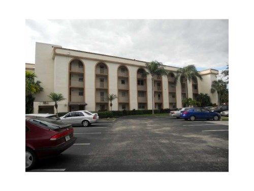 3231 HOLIDAY SPRINGS BL # 409, Pompano Beach, FL 33063