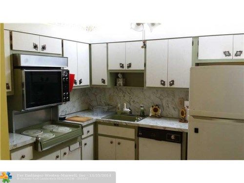 2271 NW 48 TE # 210, Fort Lauderdale, FL 33313