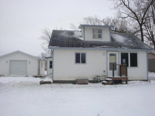 511 E Main St, Dodge Center, MN 55927