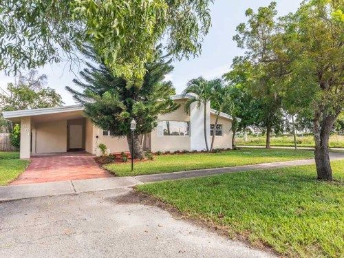 2561 NE 199 ST, Miami, FL 33180