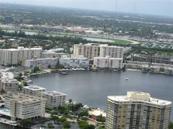 1830 S OCEAN DR # 4804, Hallandale, FL 33009