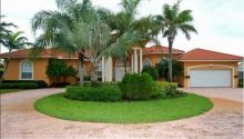 8923 SW 96 ST Miami, FL 33176