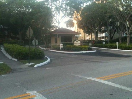 6911 ENVIRON BL # 8J, Fort Lauderdale, FL 33319