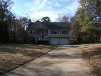 212 Duchess Dr, Ellenwood, GA 30294