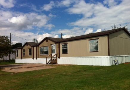 211 Gerke St, Snook, TX 77878