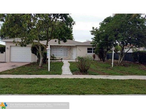 4986 SW 7th St, Pompano Beach, FL 33068
