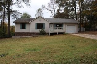 2104 Peek Dr, Oxford, AL 36203