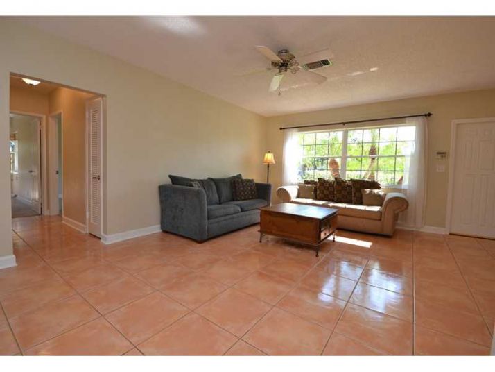 3205 DOW ST, Pompano Beach, FL 33062