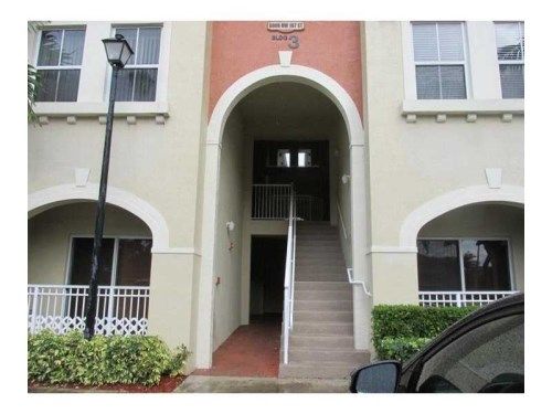 8900 NW 107 CT # 222-3, Miami, FL 33178