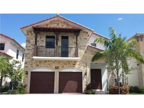 10433 NW 70 LN, Miami, FL 33178