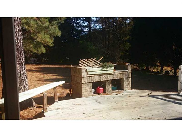 402 Hearthstone Way, Woodstock, GA 30189