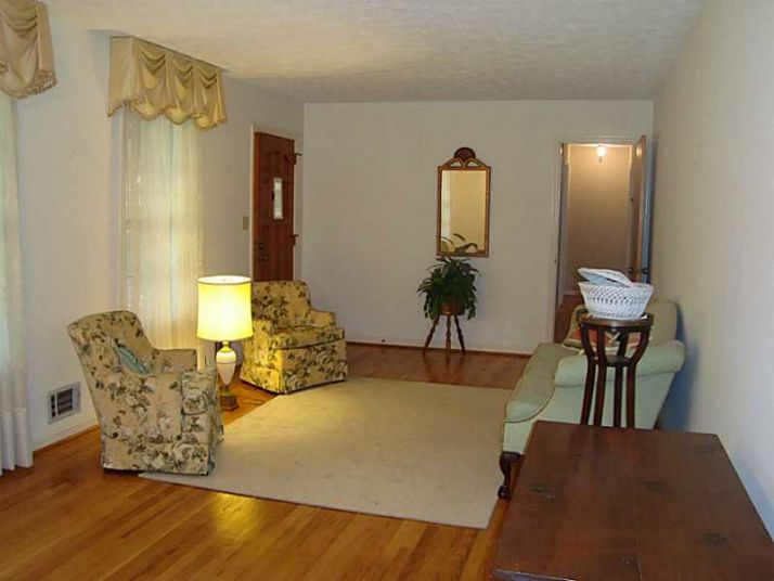 1367 Hickory Drive, Lilburn, GA 30047