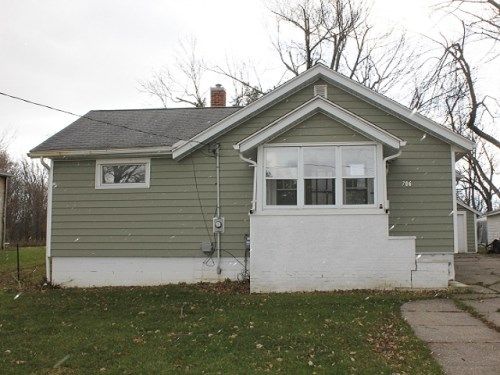 706 Keyte St, Owosso, MI 48867