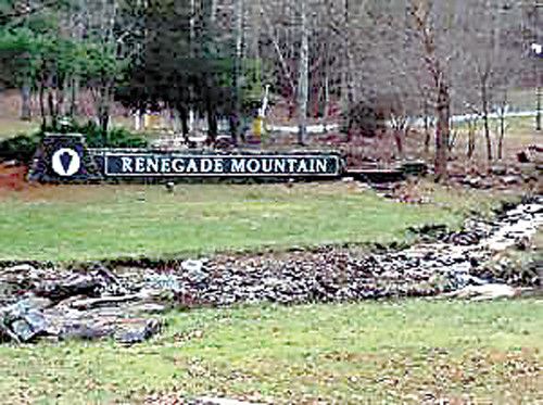 281 Moy Toy Rd, Crab Orchard, TN 37723