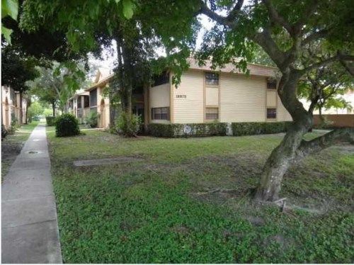 18875 NW 62 AV # 108, Hialeah, FL 33015