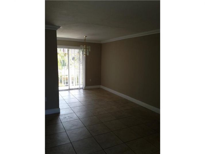 1121 SW 7 ST # 4, Miami, FL 33130