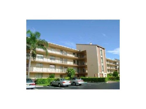 7624 NW 18TH ST # 301, Pompano Beach, FL 33063