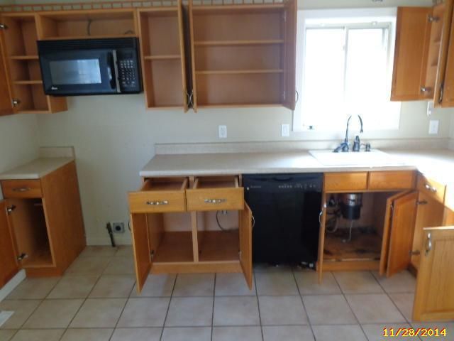 18022 Hamann St, Riverview, MI 48193